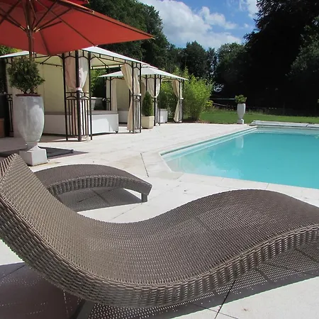 Chateau Chevalier Des Montys Bed & Breakfast