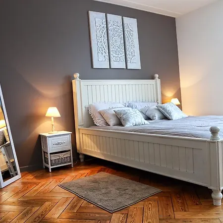 Chateau Chevalier Des Montys