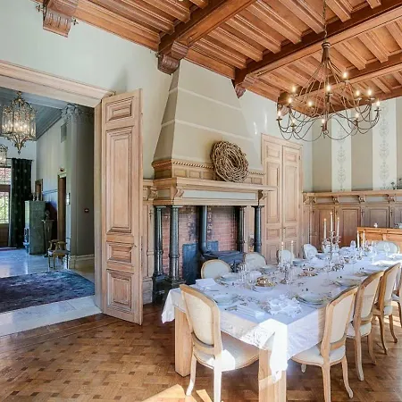 Château Chevalier Des Montys Couette-café