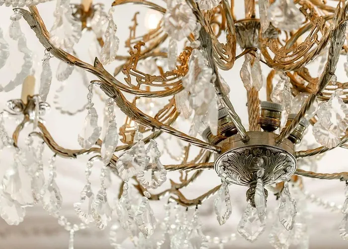 Chateau Chevalier Des Montys 4*