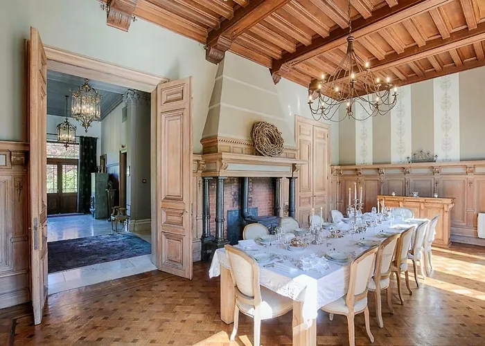 Chateau Chevalier Des Montys Bed & Breakfast